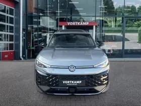 Volkswagen T-Roc thumbnail 2