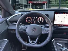 Volkswagen T-Roc thumbnail 17