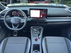 Volkswagen T-Roc thumbnail 18