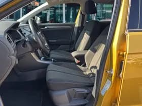 Volkswagen T-Roc thumbnail 10