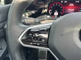 Volkswagen Golf thumbnail 17