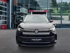 Volkswagen Tiguan thumbnail 2