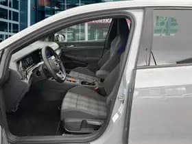 Volkswagen Golf thumbnail 11