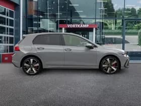 Volkswagen Golf thumbnail 4