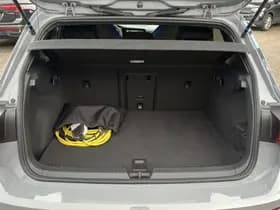 Volkswagen Golf thumbnail 10