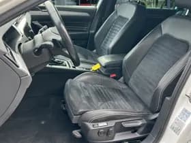 Volkswagen Passat thumbnail 13