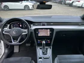 Volkswagen Passat thumbnail 16