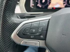 Volkswagen Passat thumbnail 18