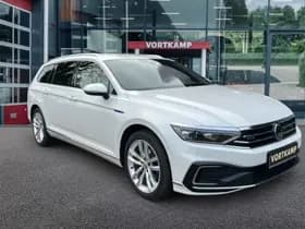 Volkswagen Passat thumbnail 3