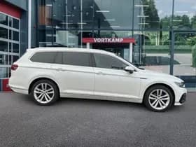 Volkswagen Passat thumbnail 4
