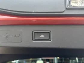 Volkswagen T-Roc thumbnail 11