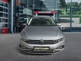 Volkswagen Passat thumbnail 2