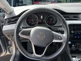 Volkswagen Passat thumbnail 15
