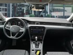 Volkswagen Passat thumbnail 16