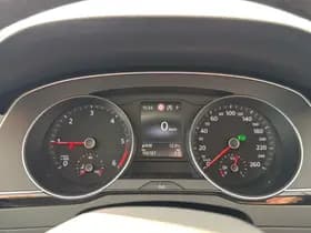 Volkswagen Passat thumbnail 19