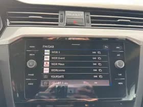 Volkswagen Passat thumbnail 24