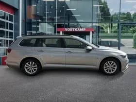 Volkswagen Passat thumbnail 4