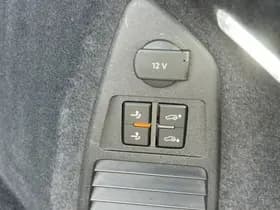 Volkswagen Touareg thumbnail 12