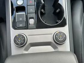 Volkswagen Touareg thumbnail 23