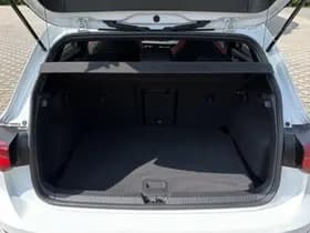 Volkswagen Golf thumbnail 10