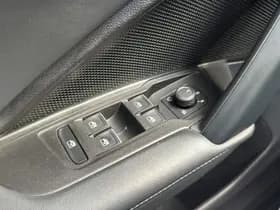 Volkswagen Tiguan thumbnail 24