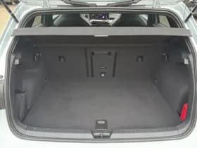 Volkswagen Golf thumbnail 10