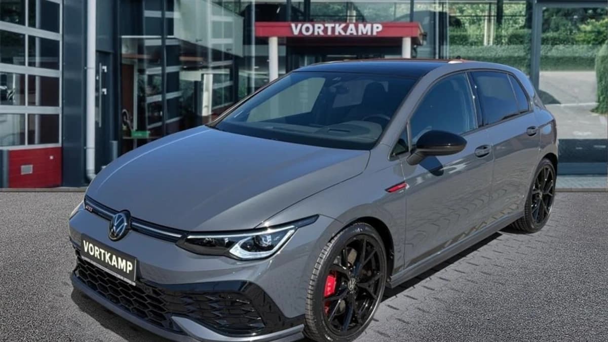 Volkswagen Golf — foto 1