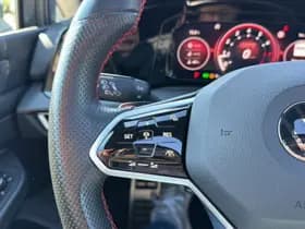 Volkswagen Golf thumbnail 16