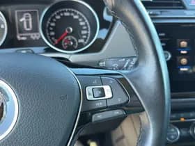 Volkswagen Touran thumbnail 18