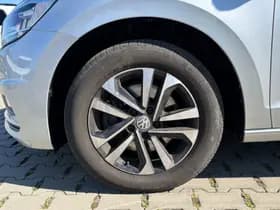 Volkswagen Touran thumbnail 9