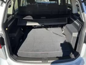Volkswagen Touran thumbnail 10