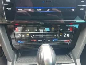 Volkswagen Passat thumbnail 18