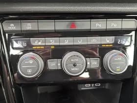 Volkswagen T-Roc thumbnail 21