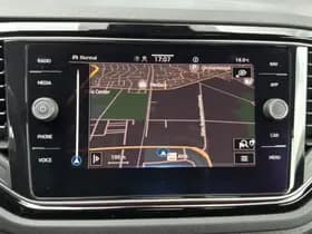 Volkswagen T-Roc thumbnail 24