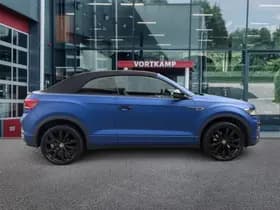 Volkswagen T-Roc thumbnail 4