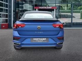 Volkswagen T-Roc thumbnail 6