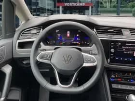 Volkswagen Touran thumbnail 17