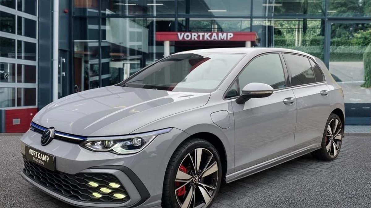 Volkswagen Golf — foto 1