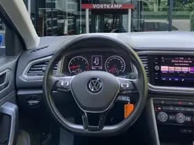 Volkswagen T-Roc thumbnail 13