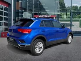 Volkswagen T-Roc thumbnail 5