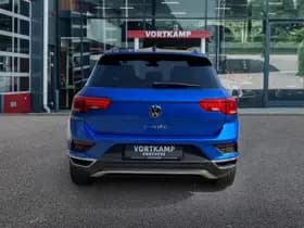 Volkswagen T-Roc thumbnail 6