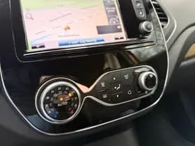 Renault Captur thumbnail 35