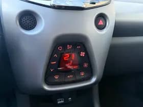 Toyota Aygo thumbnail 33