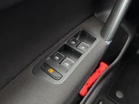 Volkswagen Golf thumbnail 22