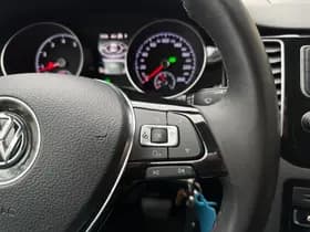 Volkswagen Golf thumbnail 28