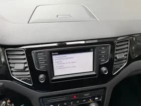 Volkswagen Golf thumbnail 37