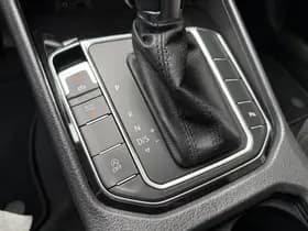 Volkswagen Golf thumbnail 40