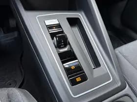 Volkswagen Golf thumbnail 43