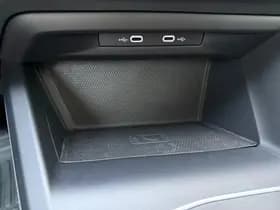 Volkswagen Golf thumbnail 45