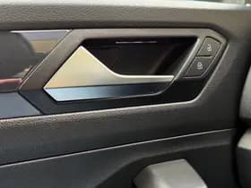 Volkswagen T-Roc thumbnail 22